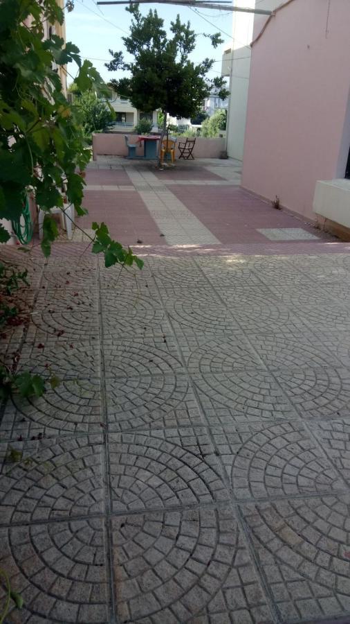 Phoeve Apt-Lovely 1-Br Rental Near The Beach Kalathas Dış mekan fotoğraf