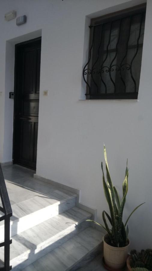 Phoeve Apt-Lovely 1-Br Rental Near The Beach Kalathas Dış mekan fotoğraf
