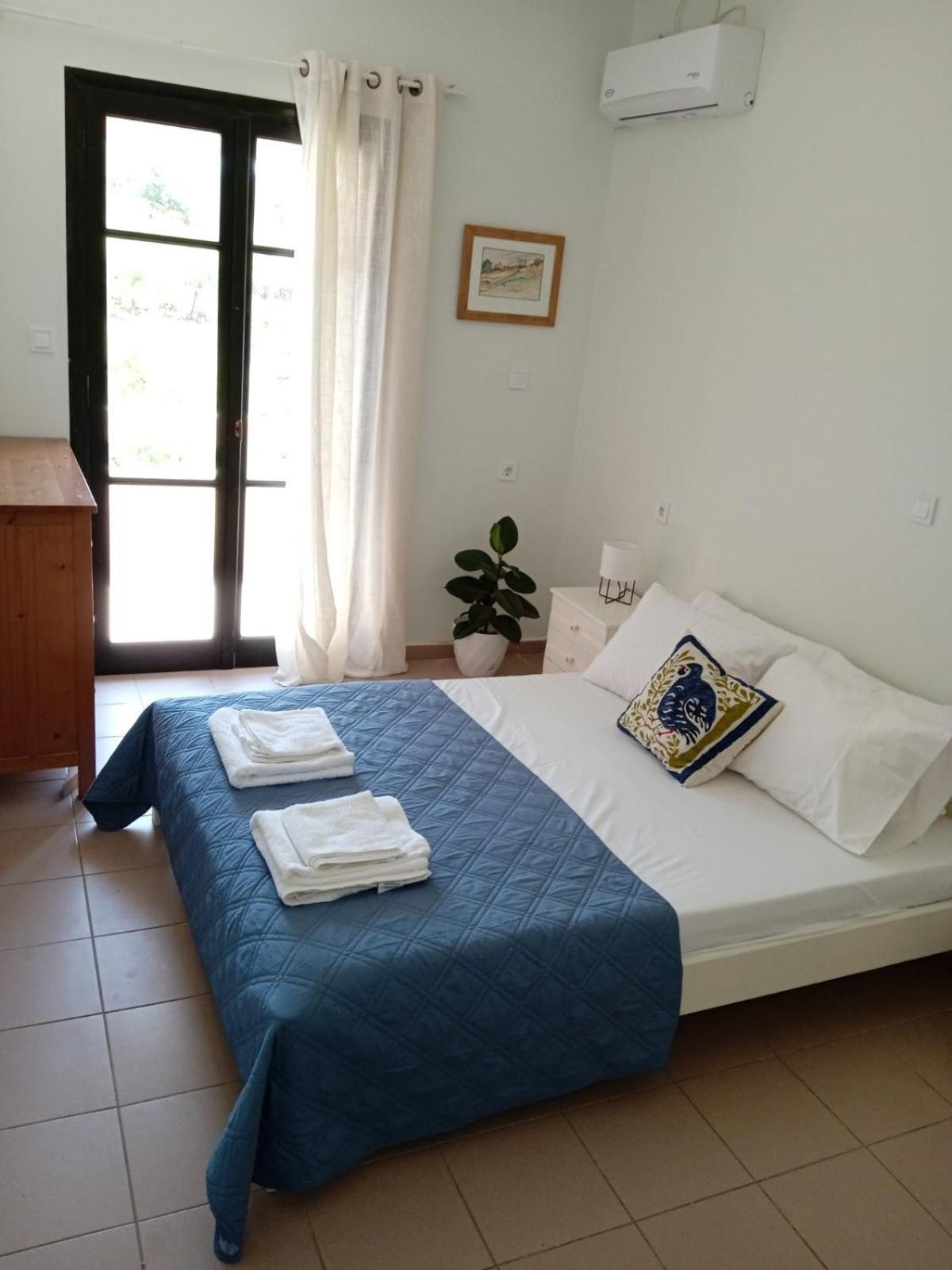 Phoeve Apt-Lovely 1-Br Rental Near The Beach Kalathas Dış mekan fotoğraf