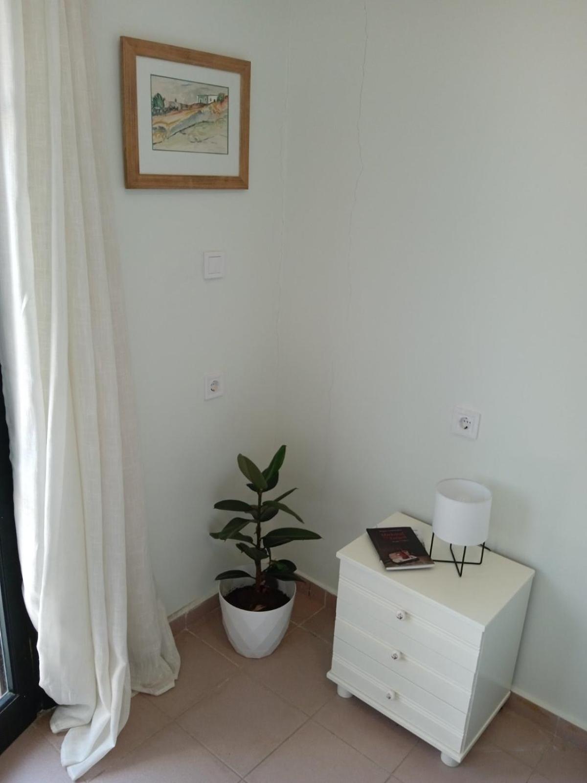 Phoeve Apt-Lovely 1-Br Rental Near The Beach Kalathas Dış mekan fotoğraf